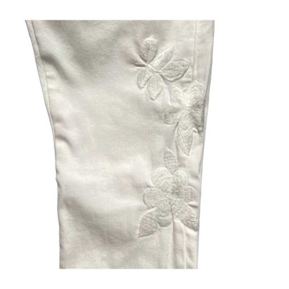 Cabi Slim Boyfriend Jeans Women 2 Cream Floral Embroidered Stretch - Picture 4 of 12